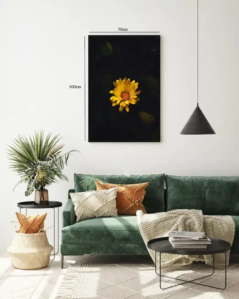 Gul Blomst i Mørke Plakat