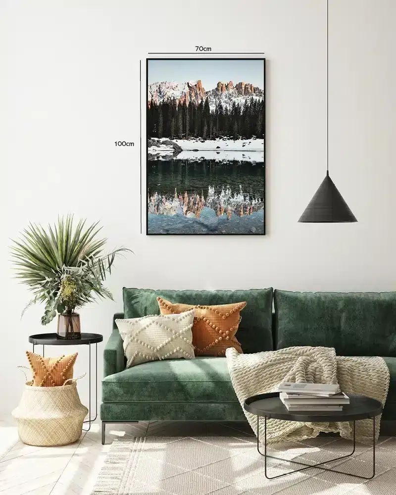 Sneklædte Bjergtoppe Reflekteret Plakat