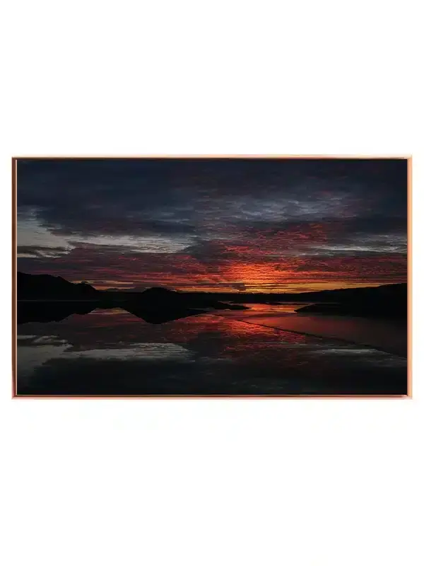 Ildrød Solnedgang Over Sø Plakat