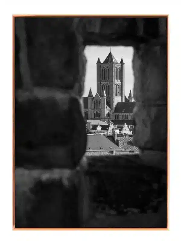 Domkirke Indrammet af Murværk