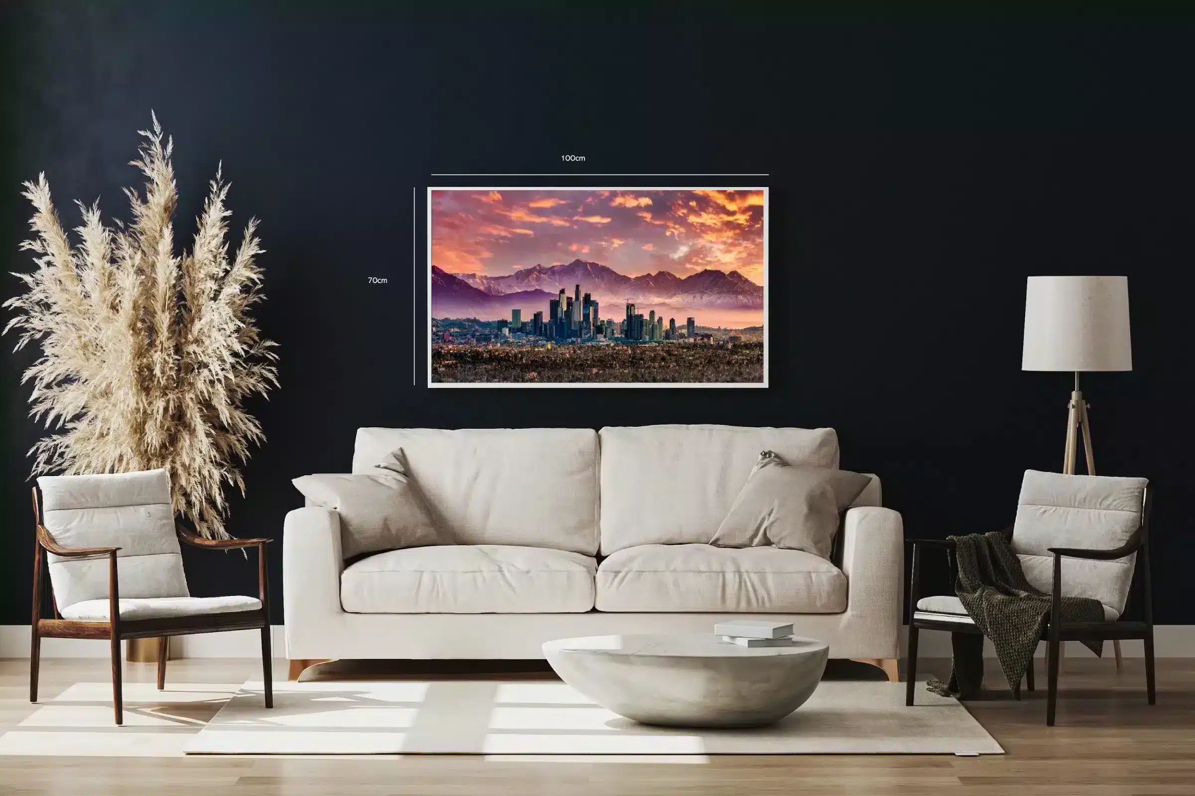 Storby Skyline ved Bjergkæde