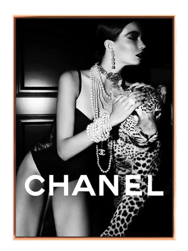 Kvinde leopard smykker med typografi kontrast