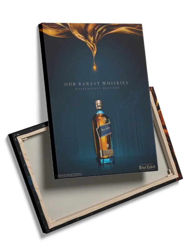 Whiskyflaske dråbe væske med typografi etikette