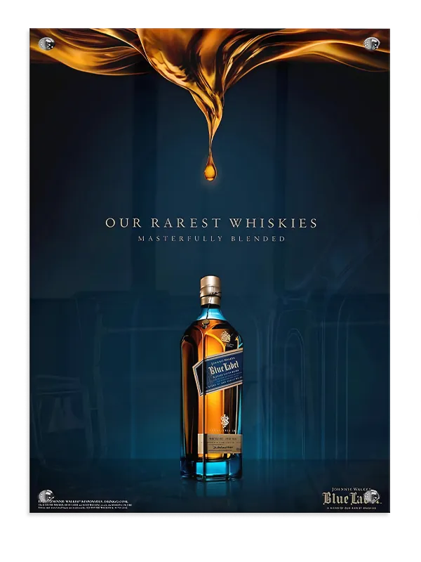 Whiskyflaske dråbe væske med typografi etikette