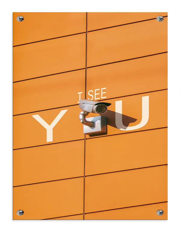 Overvågningskamera på Orange Facade