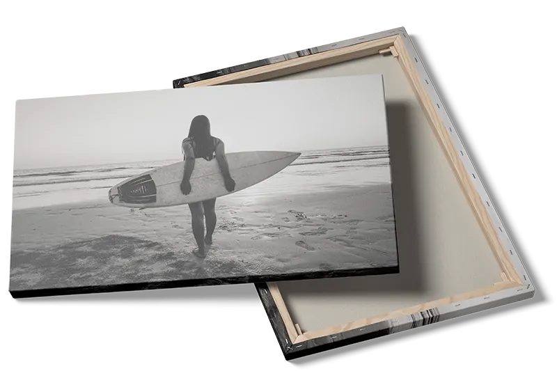 Surfer på Vej Mod Havet