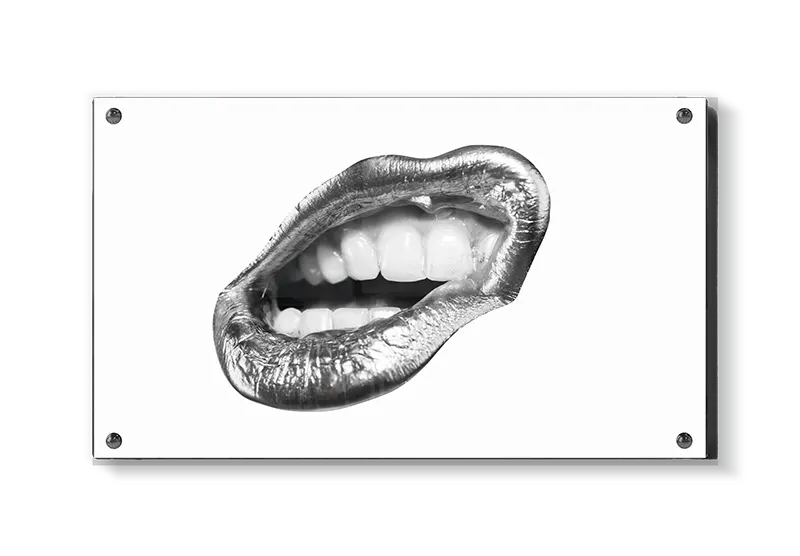 Sølvlæber med Åbent Smil