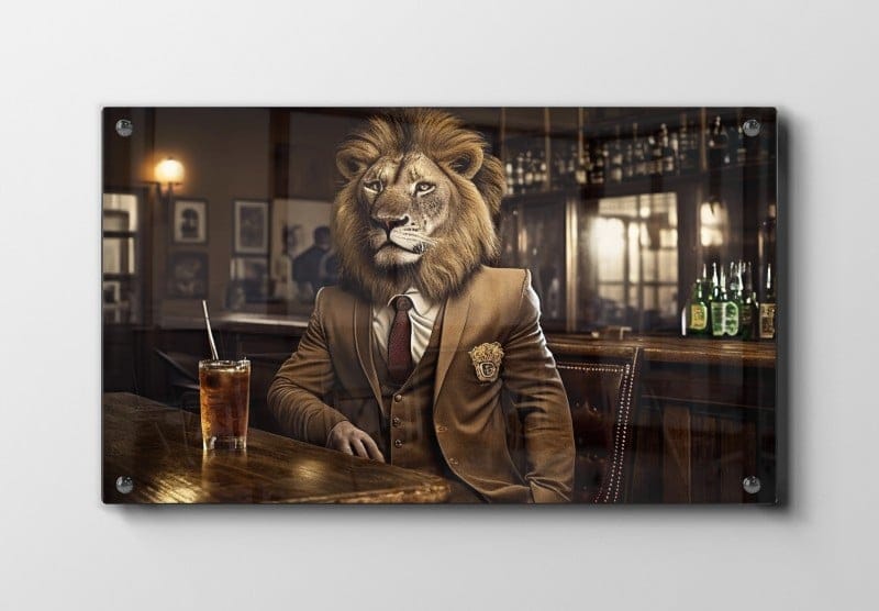 Løve I Jakkesæt Med Drink Plakat