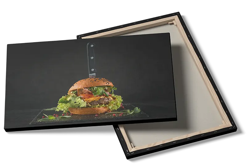 Burger kniv skærebræt med mørk baggrund
