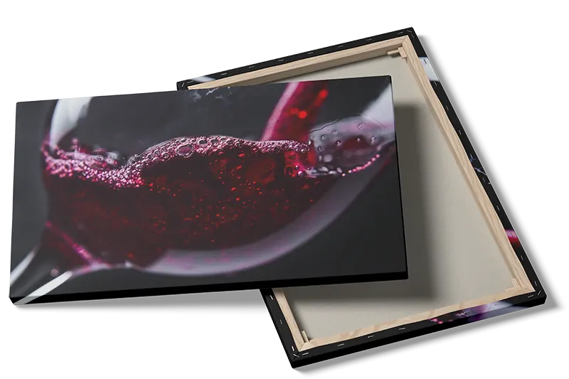 Rødvin vinglas skum med makro refleksioner