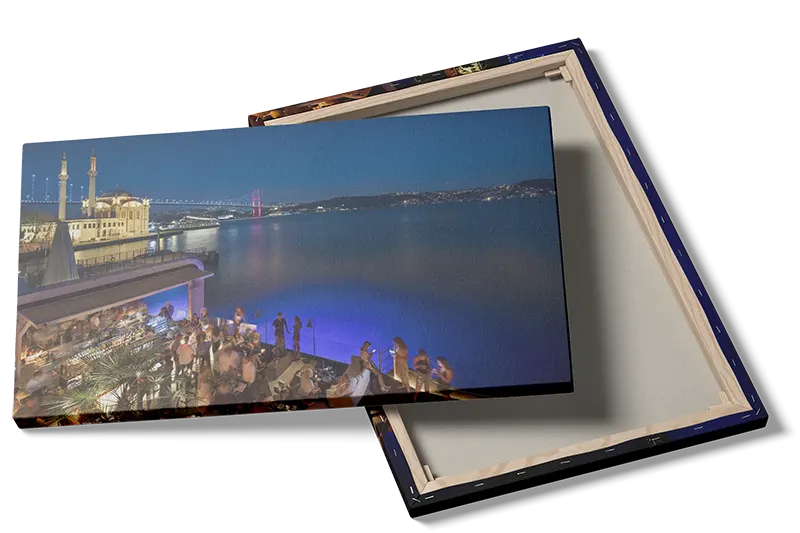Nightlife By The Waterfront