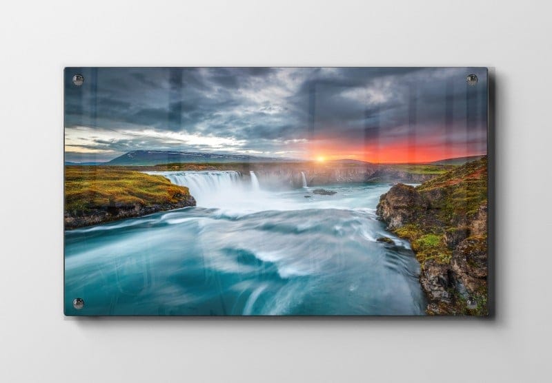 Vandfald i Solnedgang Plakat