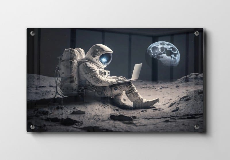 Astronaut med Laptop på Månen